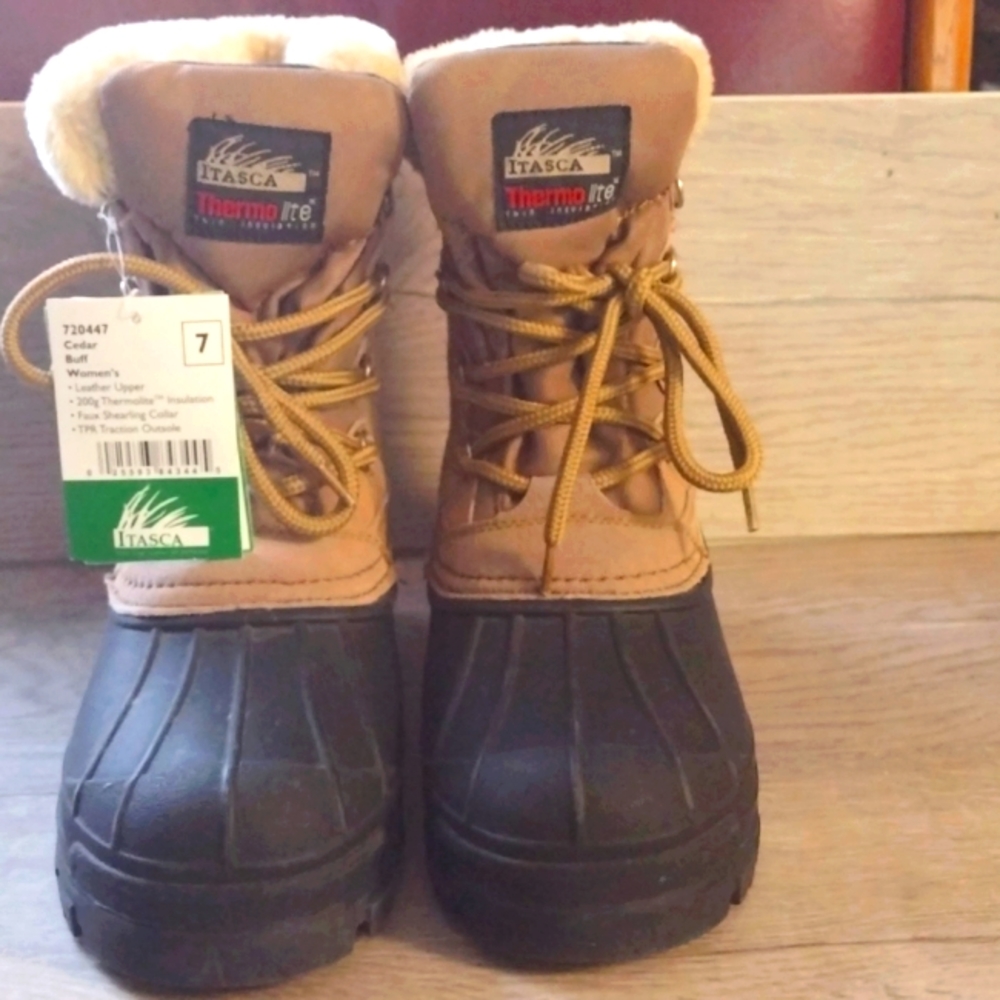 NEW WITH TAG ITASCA WINTER BOOTS SIZE 7 LADIES